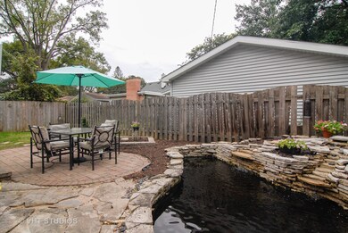 149 S Calumet Ave, Aurora, IL 60506 - photo 2