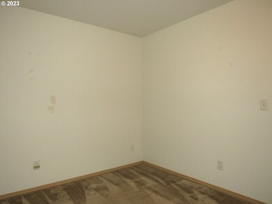 1743 SW 29th St, Troutdale, OR 97060 - photo 7