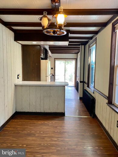 129 S 2nd Ave, Reading, PA 19611 - photo 6