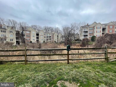 2205 Falls Gable Ln unit O, Baltimore, MD 21209 - photo 3