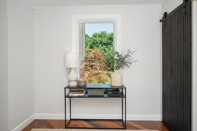 19-web-or-mls-3216 S three 019
