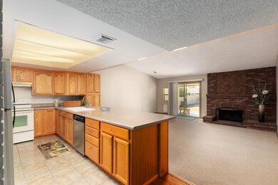 Open kitchen to family room