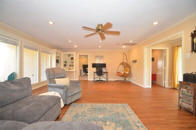 5930 Bent Bough Ln, Houston, TX 77088 - photo 5