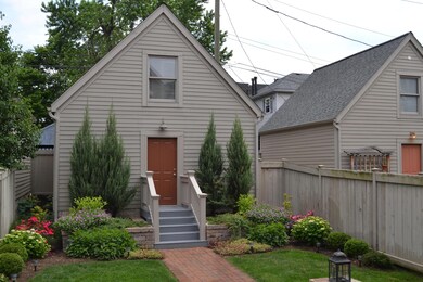 Landscaped Yard - SUMMER