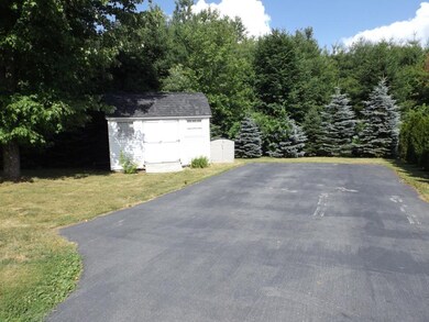 16 Wildflower Dr, Concord, NH 03303 - photo 5