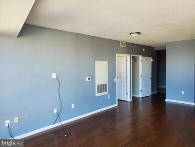 The Crescent unit 1209, Silver Spring, MD 20910 - photo 6