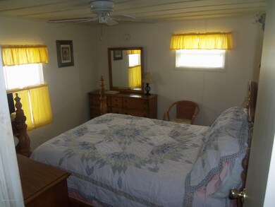 927 Oleander Cir, Sebastian, FL 32976 - photo 7