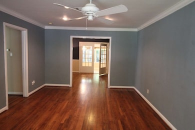 1059 W 43rd St, Houston, TX 77018 - photo 2