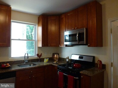 3025 Oakley Ave, Baltimore, MD 21215 - photo 7