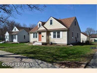 1306 4th St SW, Austin, MN 55912 - photo 4