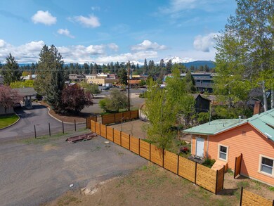 22-web-or-mls-273-E-Adams-Sisters-121