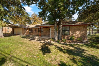 2613 Oaks Dr, Granbury, TX 76049 - photo 2