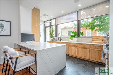 204 E Gaston St, Savannah, GA 31401 - photo 6