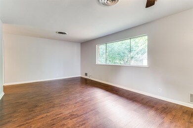 1702 E Mildred St, Sherman, TX 75090 - photo 4