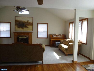 401 Fountain Ave, Burlington, NJ 08016 - photo 5