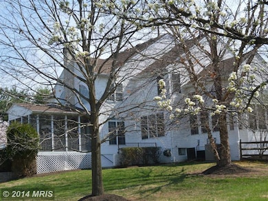 15404 Spring Meadows Dr, Germantown, MD 20874 - photo 2