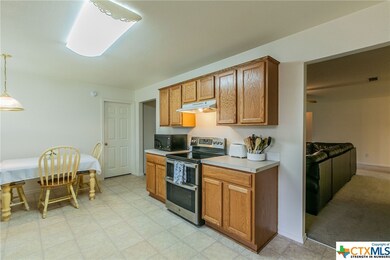 2404 Upland Bend Dr, Temple, TX 76502 - photo 7