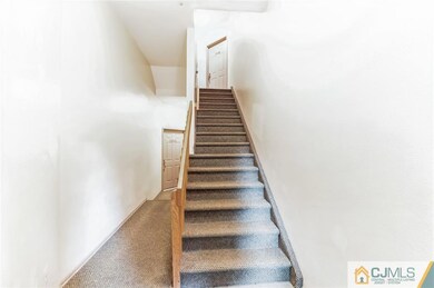 5052 Beech Ct, Monmouth Junction, NJ 08852 - photo 4