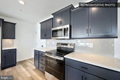 8104 Julian Dr, Bloomsburg, PA 17815 - photo 2