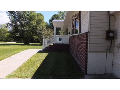 39 Phoenix Cir, Richmond, VT 05477 - photo 5