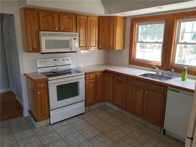 406 Power Rd, Pawtucket, RI 02860 - photo 4