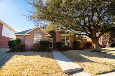 11449 Pagewynne Dr, Frisco, TX 75035 - photo 3