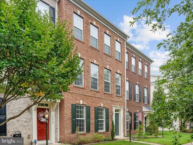 15862 Mackenzie Manor Dr, Haymarket, VA 20169 - photo 2