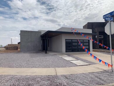 1081 Gaitan St, El Paso, TX 79928 - photo 2