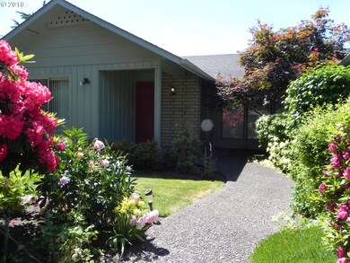 2160 Greenview St, Eugene, OR 97401 - photo 3