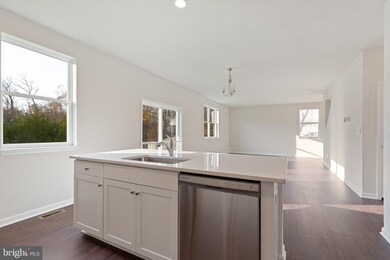 118 Snoopy Ln, Lower Frederick Township, PA 18074 - photo 5