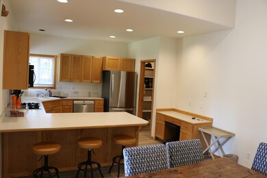 19570 E Campbell Rd, Bend, OR 97702 - photo 7