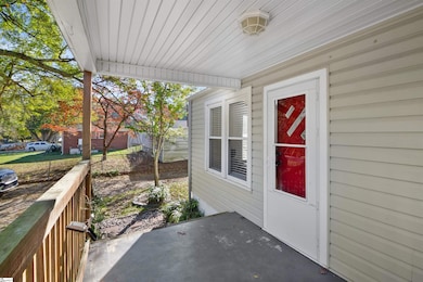 105 Williams St, Taylors, SC 29687 - photo 3