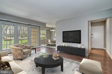 3800 Lyndhurst Dr unit 204, Fairfax, VA 22031 - photo 4