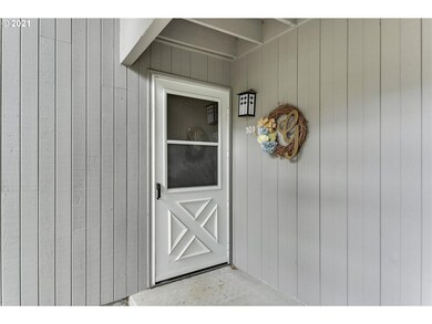4000 Carman Dr unit 101, Lake Oswego, OR 97035 - photo 2