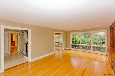 4 Graffunder Dr, Albany, NY 12204 - photo 4