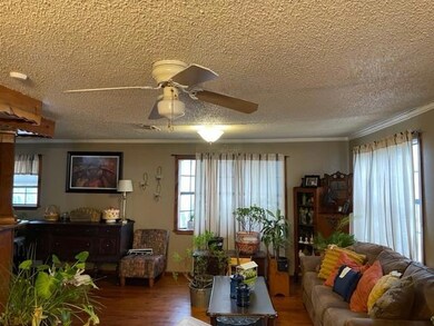 207 Olive St, Cleburne, TX 76031 - photo 4