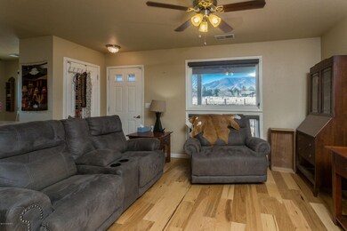 003_Living Room