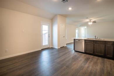 3936 Oak Creek Cir, Denison, TX 75020 - photo 7