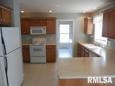 1511 W 51st St, Davenport, IA 52806 - photo 6
