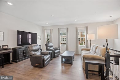 23772 Myrtle Glen Way, California, MD 20619 - photo 4