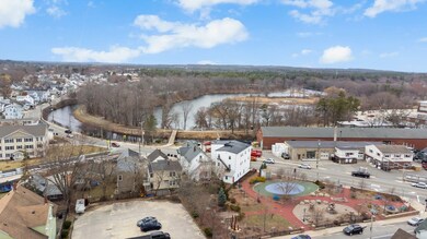 32 Willow St, Nashua, NH 03060 - photo 2