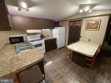 15 Acorn Ln, Boyertown, PA 19512 - photo 7