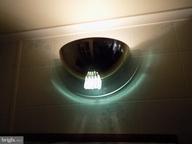 3916 Cranston Ave, Baltimore, MD 21229 - photo 5