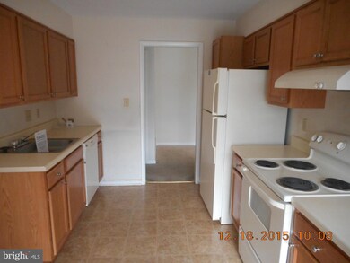 500 Chapel Ct unit 318, Walkersville, MD 21793 - photo 6