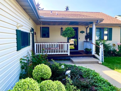 1609 SE 3rd Ave, Grand Rapids, MN 55744 - photo 2