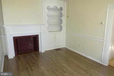 172 S 2nd St, Chambersburg, PA 17201 - photo 5