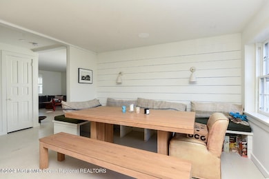 Dining Area 2