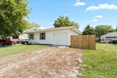 203 N Carico St, Tuscola, IL 61953 - photo 5