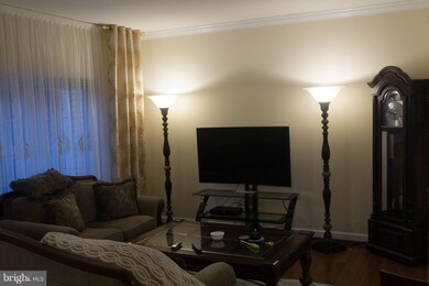 20960 Martingale Square, Sterling, VA 20165 - photo 2