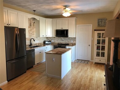 90 Coldbrook Dr, Cranston, RI 02920 - photo 3